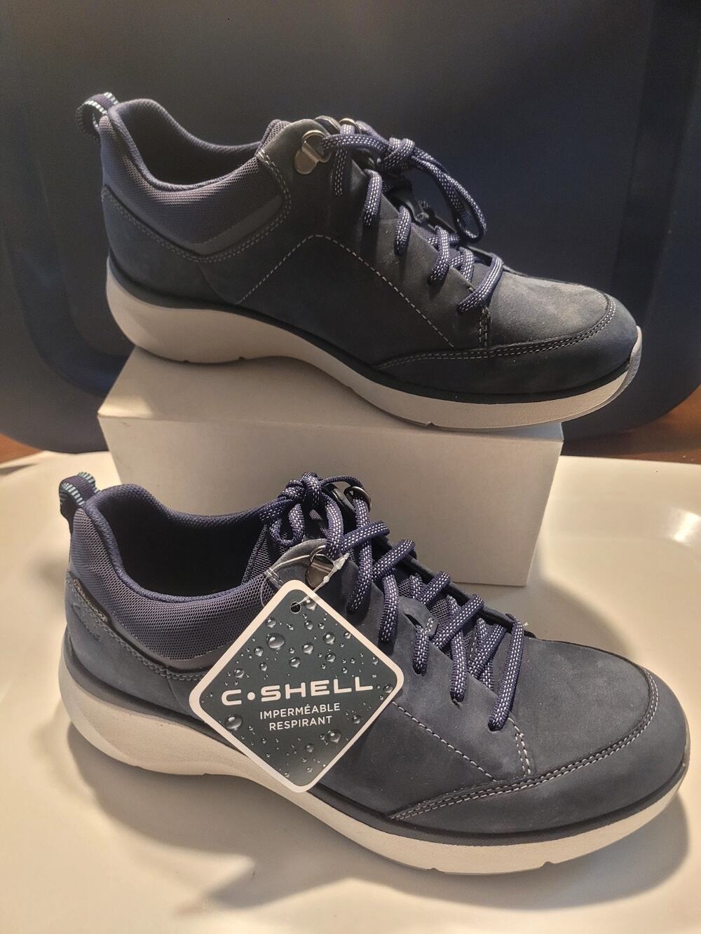 Woman's Clarks Wave 2.0 Everyday Walking Lace Shoes Navy|Minimalist | Waterproof